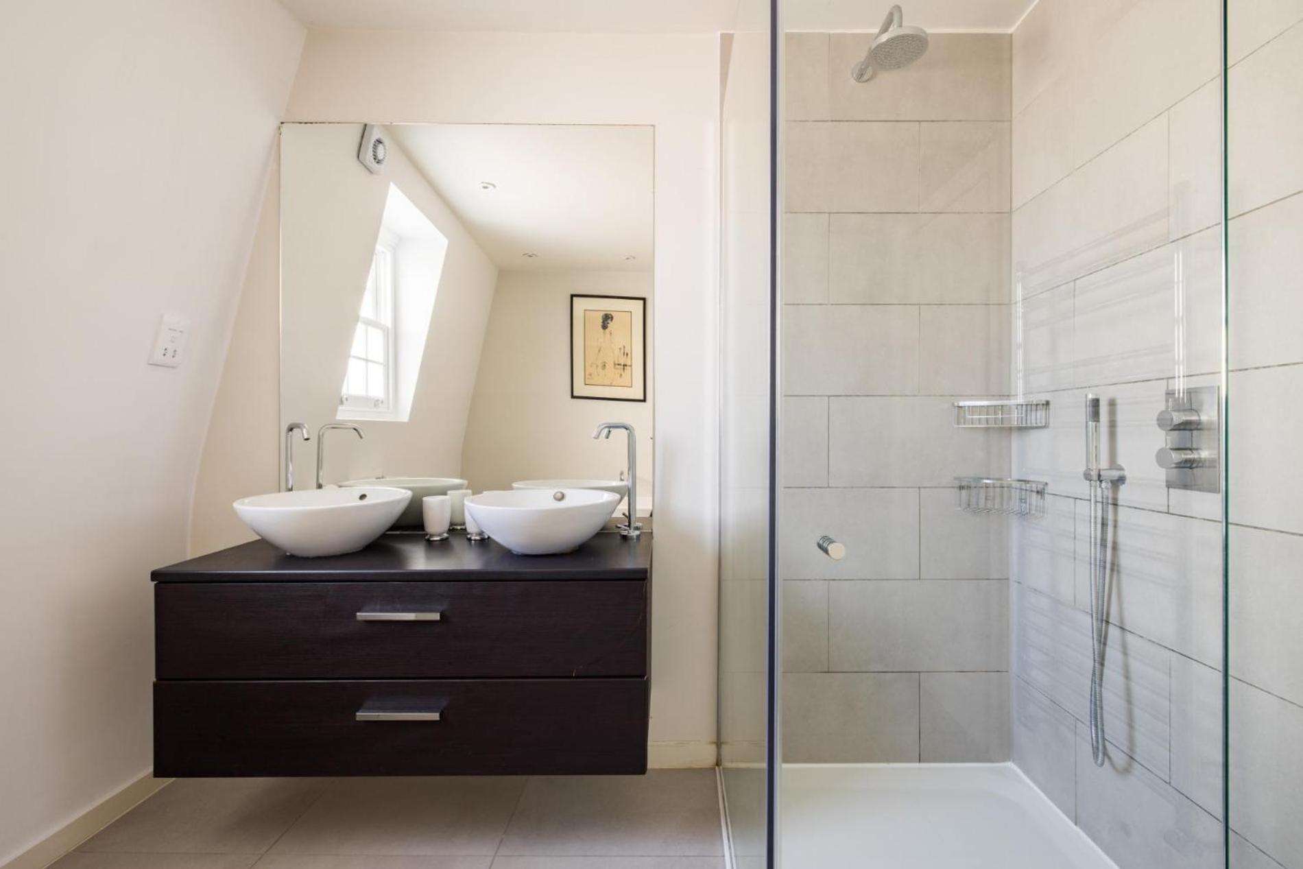 Apartment Luxe - 4 Bedroom House In Chelsea London