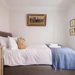 Prince Luxe - 4 Bedroom House In Chelsea